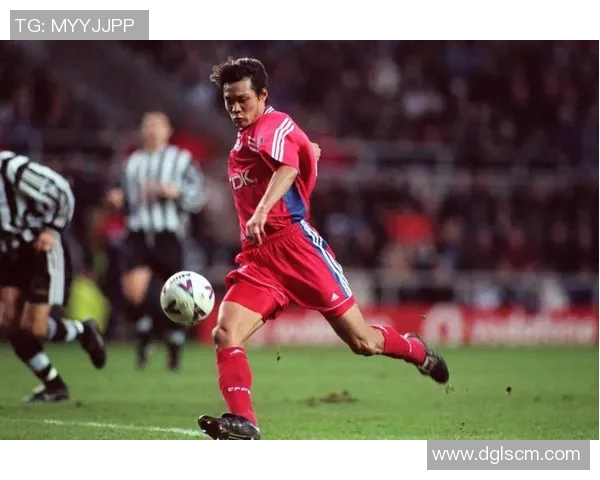 小眼睛的足球明星是谁他在赛场上的表现如何